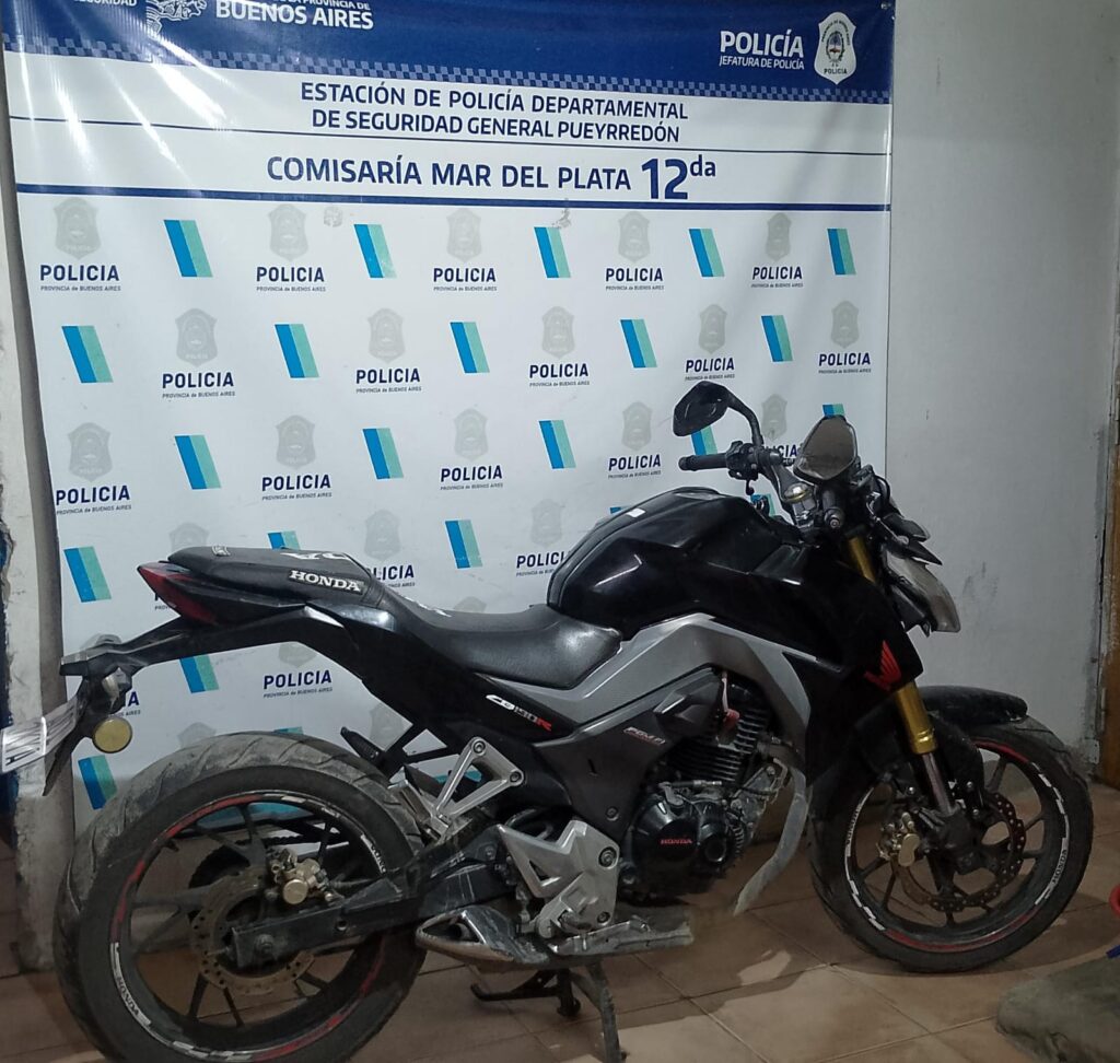 Armados robaron una moto, chocaron a un ciclista y terminaron heridos y aprehendidos