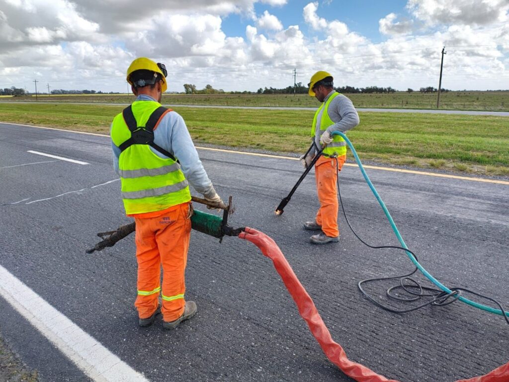 Comenzó la obra de repavimentación de la ruta 63 que conecta con los destinos costeros