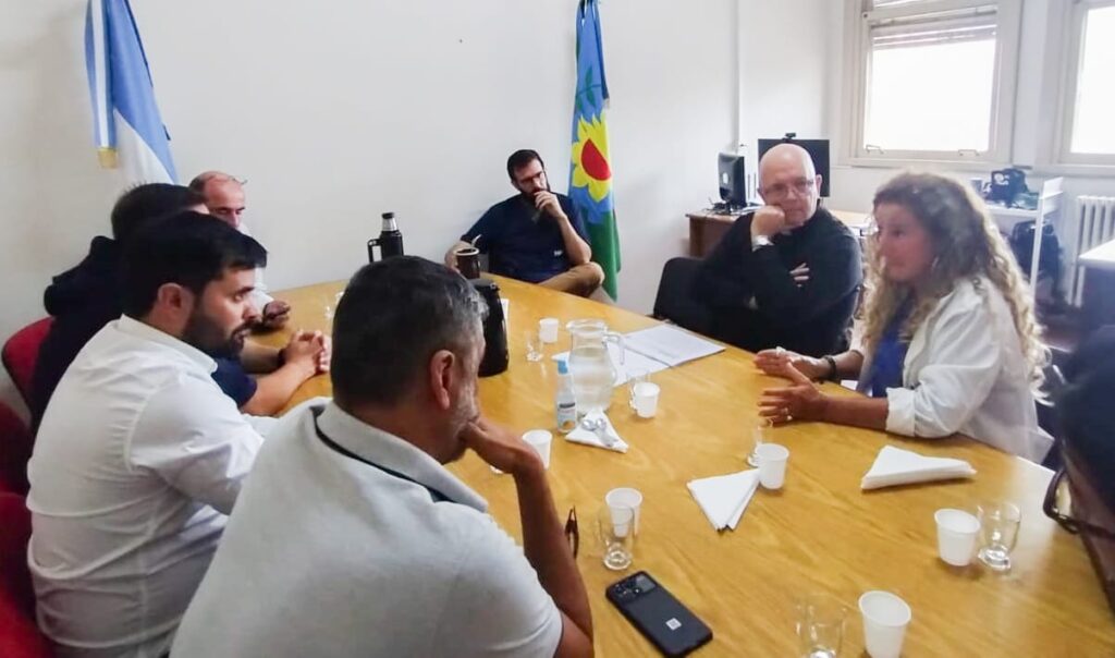 El obispo visitó el HIGA y resaltó la importancia de la salud pública