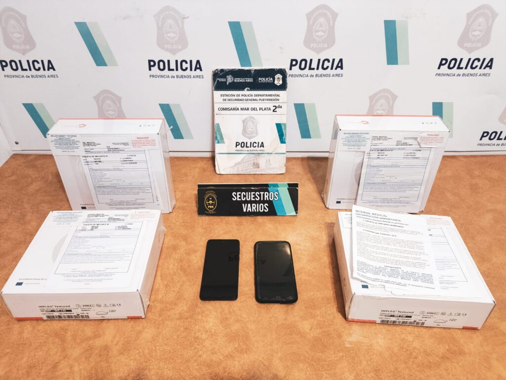 Robaron 12 prótesis mamarias de una reconocida clínica y cayeron cuando las quisieron usar en otra