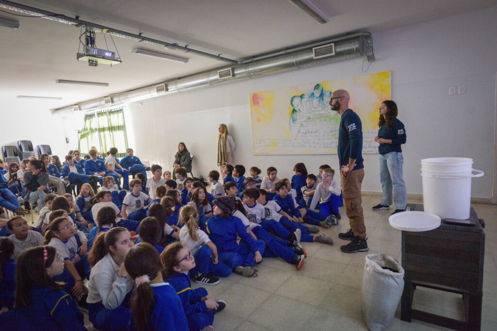 Separar, compostar, transformar: comenzó el Compostour 2025