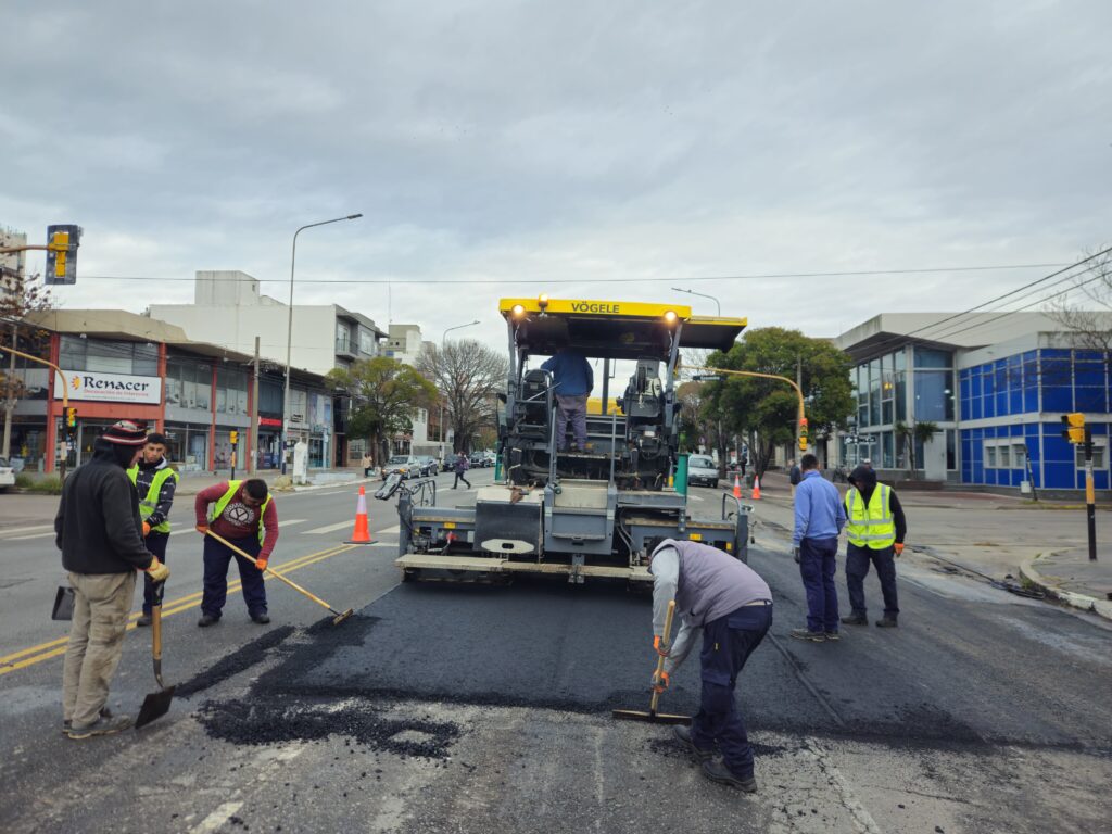 Más de 65.000 metros cuadrados de bacheo: el Municipio pone en marcha un nuevo plan de obras viales