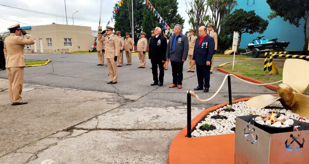 Prefectura Mar del Plata homenajeó a los héroes de la Fuerza que lucharon en Malvinas