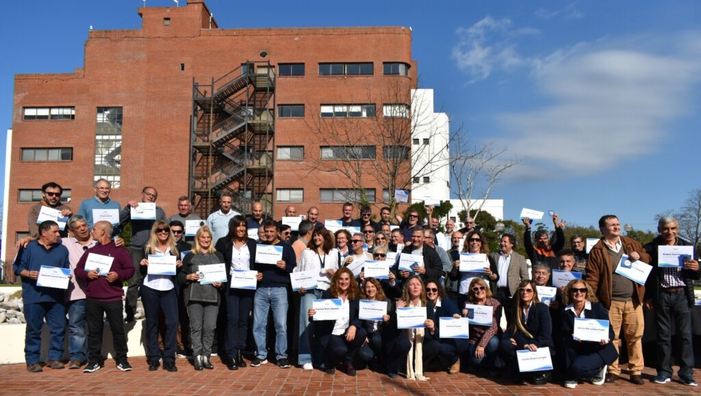 Obras Sanitarias homenajeó a jubilados y trabajadores con trayectoria