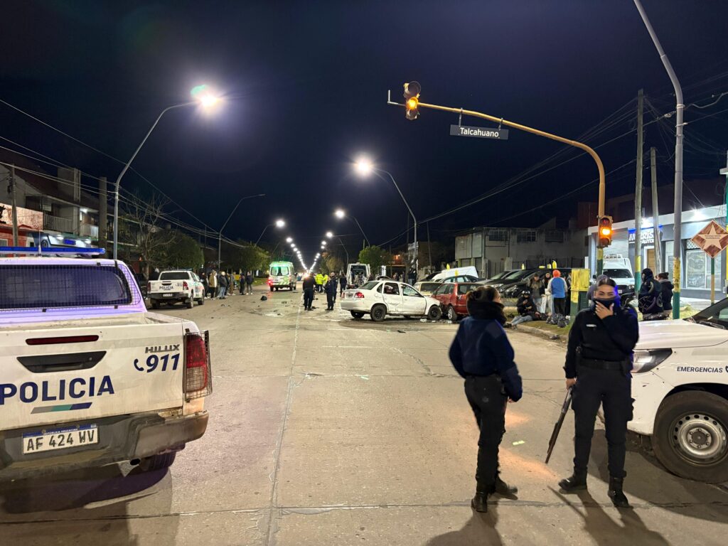 Imprudencia al volante y caravana de motos durante la madrugada: un muerto y varios heridos