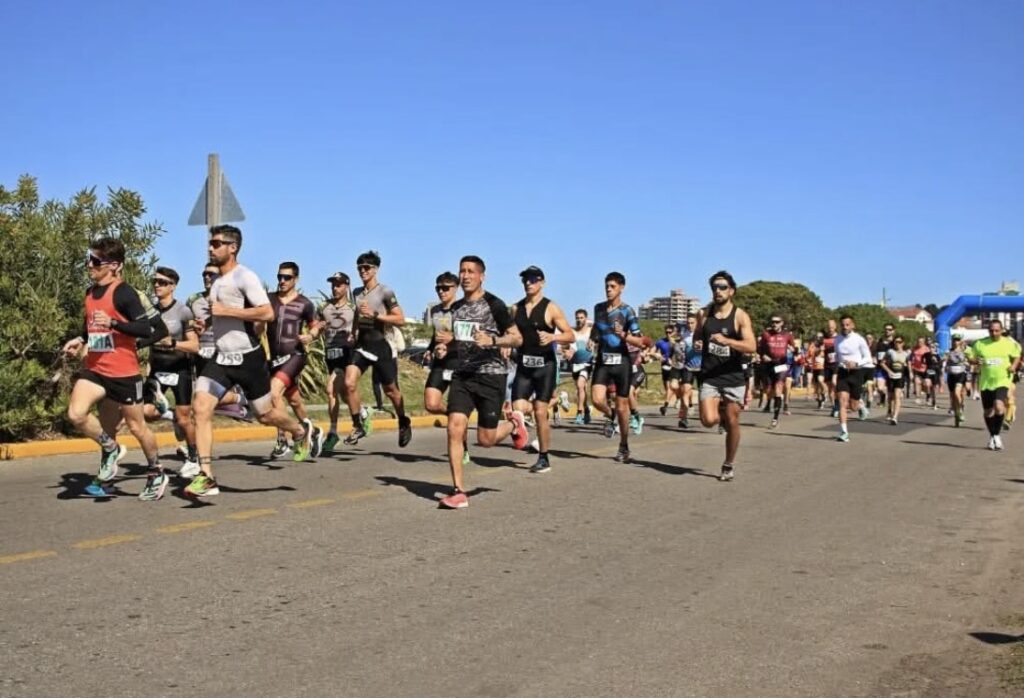 Tercera edición del Campeonato Marplatense de Duatlón: deporte, costa y adrenalina en Punta Mogotes