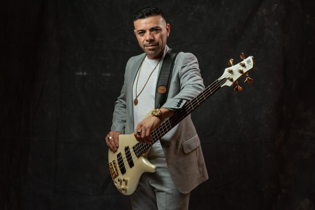 Alejandro Veliz arranca su gira “Tour 25 años” en Mar del Plata