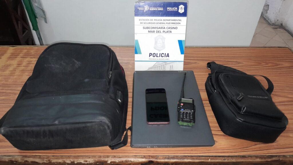 Buscan a la víctima que sufrió el robo de una computadora y un celular para que recupere sus elementos