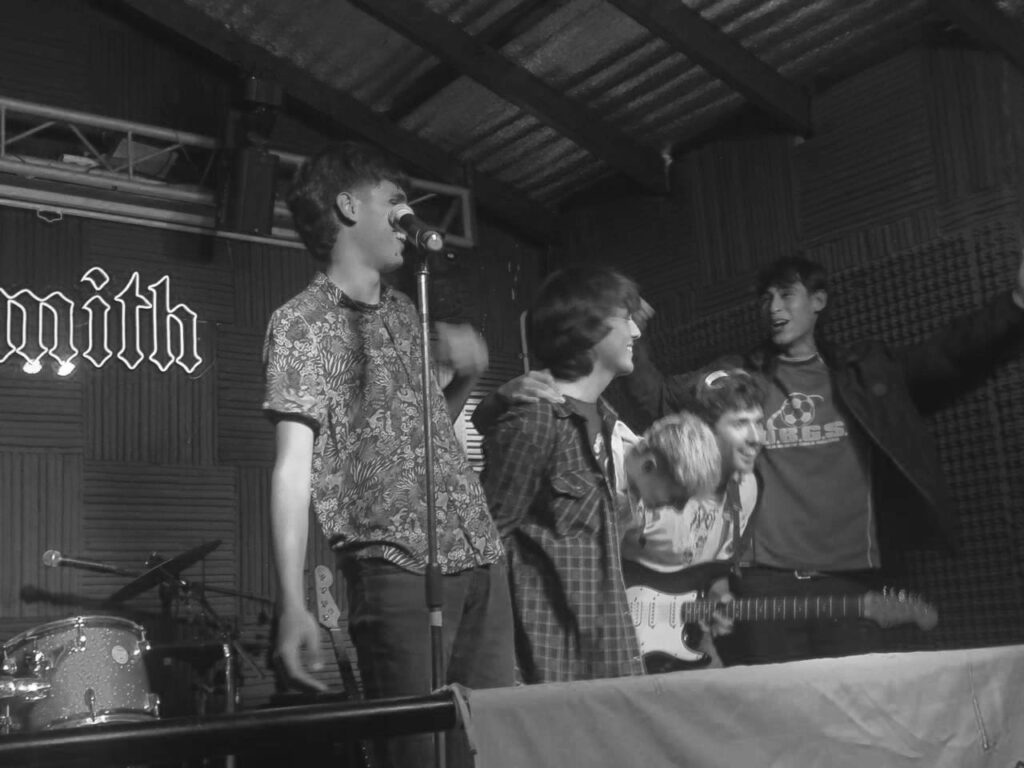 Jueves de Más Música en vivo en Mole Club