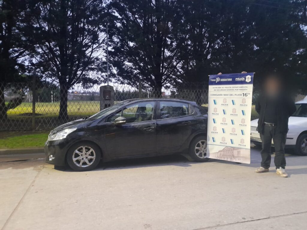 Le robaron el auto cuando salía de la casa y lo recuperaron cuando lo desmantelaban: un aprehendido