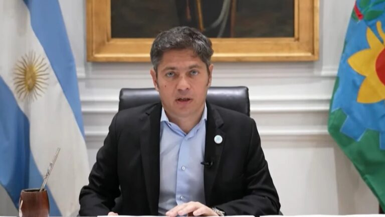 Kicillof denunciará penalmente a Milei y a Caputo por frenar fondos para prevenir inundaciones
