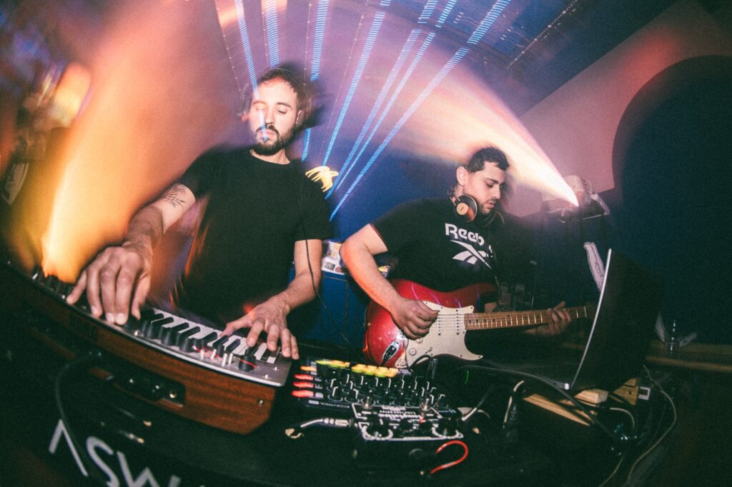 Llega oscilaciones, una experiencia sonora y visual