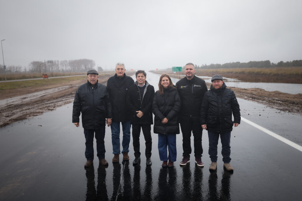 Kicillof inauguró un nuevo tramo de las obras sobre la Ruta Provincial 11