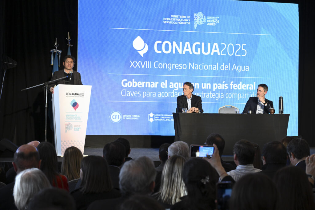 Kicillof encabezó el cierre del Congreso Nacional del Agua en Mar del Plata