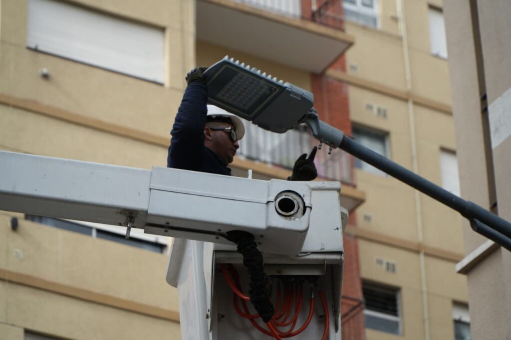 Avanzan las obras de iluminación LED en la ciudad