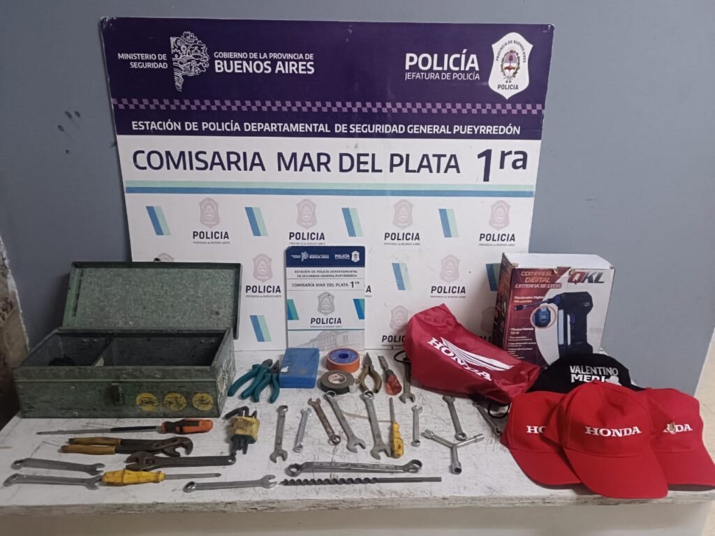 Abrió un auto estacionado en la vía pública y robó lo que había en el baúl