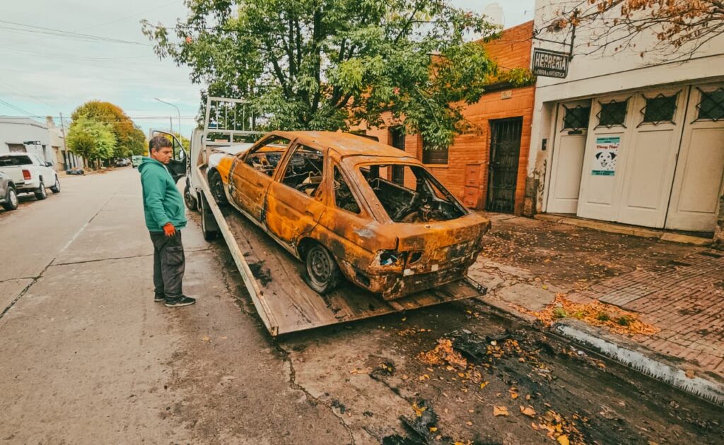 El Municipio refuerza el retiro de vehículos abandonados en la vía pública: ¿Dónde denunciar?
