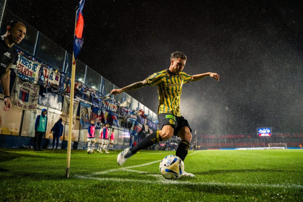 Aldosivi cayó frente a Tigre y complica su situación