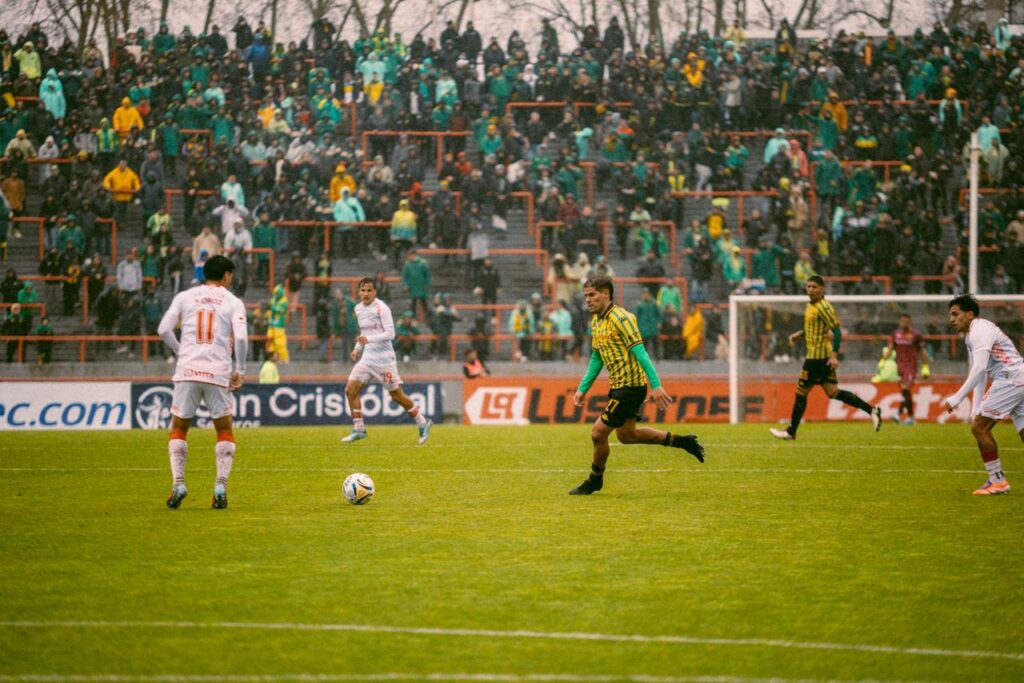 Aldosivi cayó frente a Argentinos Juniors y se hunde en los puestos de descenso