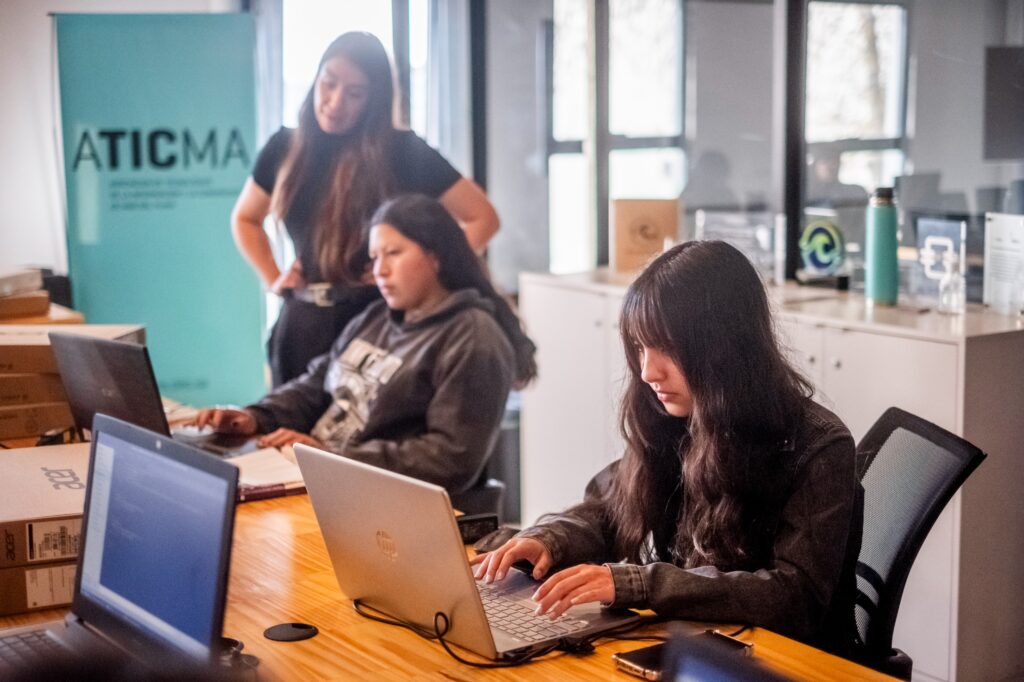 Se completó la primera etapa del Club de Chicas Programadoras y comienza una nueva edición