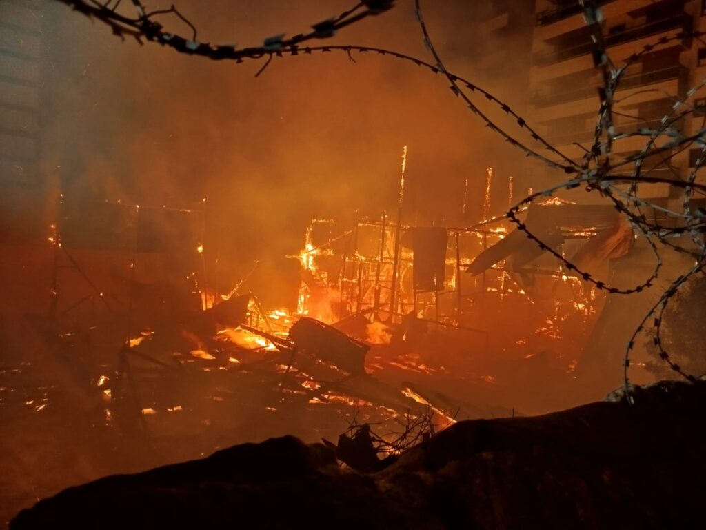 Mega operativo tras el incendio de un histórico chalet marplatense que desapareció entre las llamas