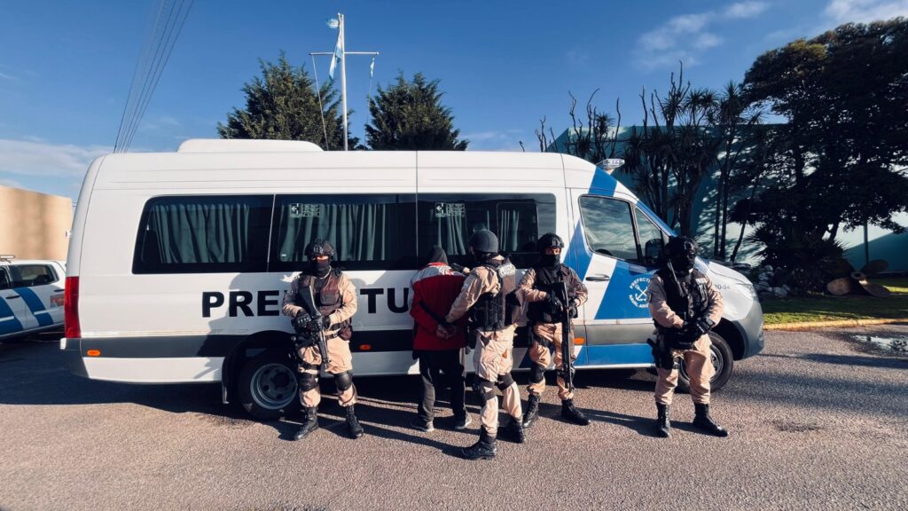 Video: dos detenidos en un nuevo allanamiento de Prefectura en Mar del Plata contra el narcotráfico