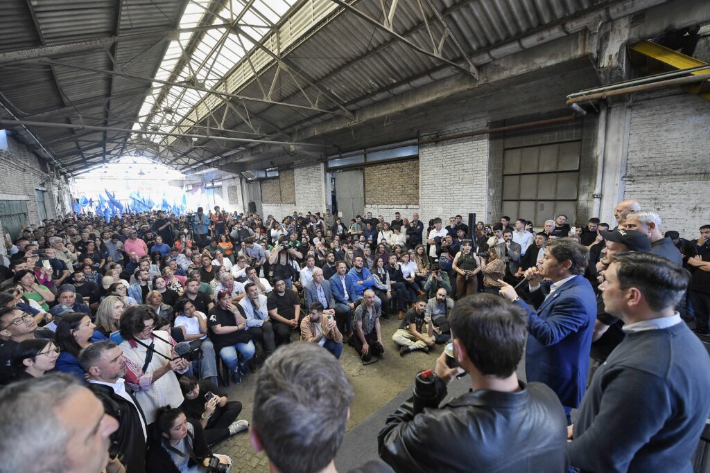 Kicillof: “Milei está rifando el trabajo argentino y la industria nacional”