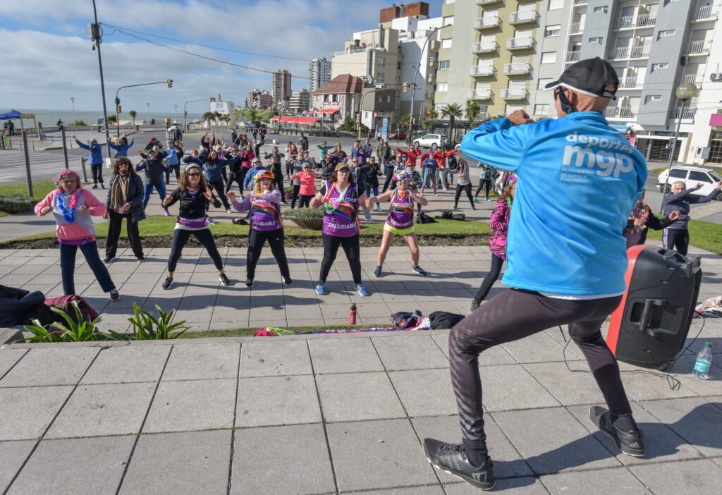 Clases gratuitas de gimnasia para adultos en plaza España