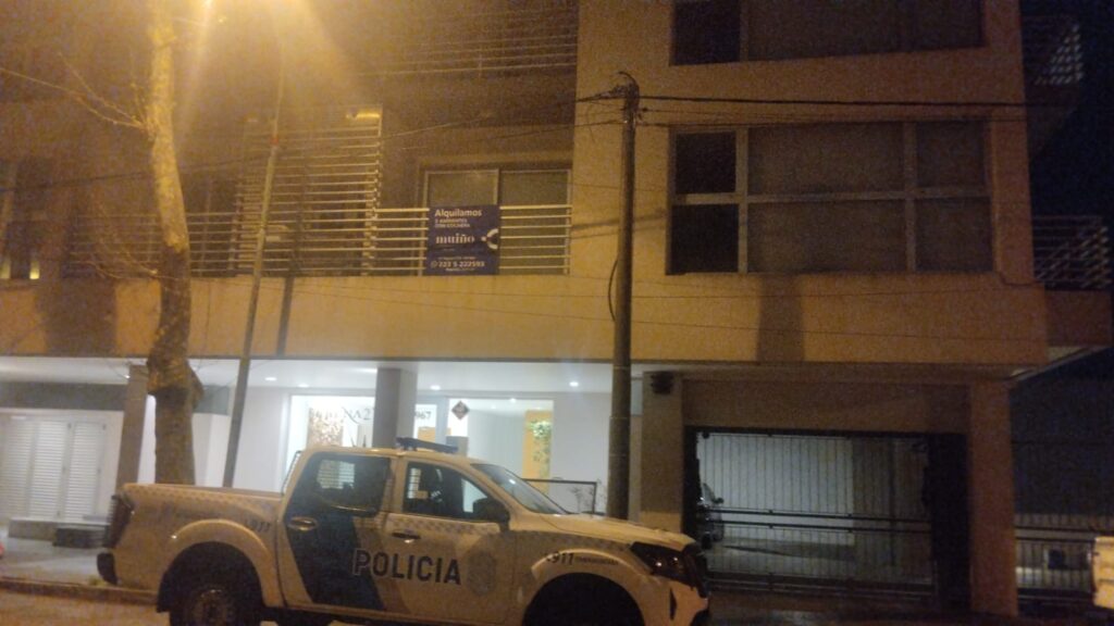 Tres menores de edad aprehendidos tras ingresar en el garaje de un edificio