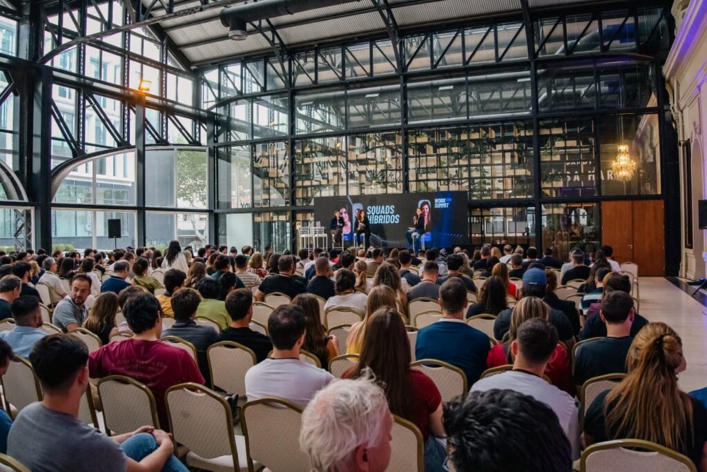 WorkSummit reunió a 500 personas para conocer el potencial de la IA y el empleo
