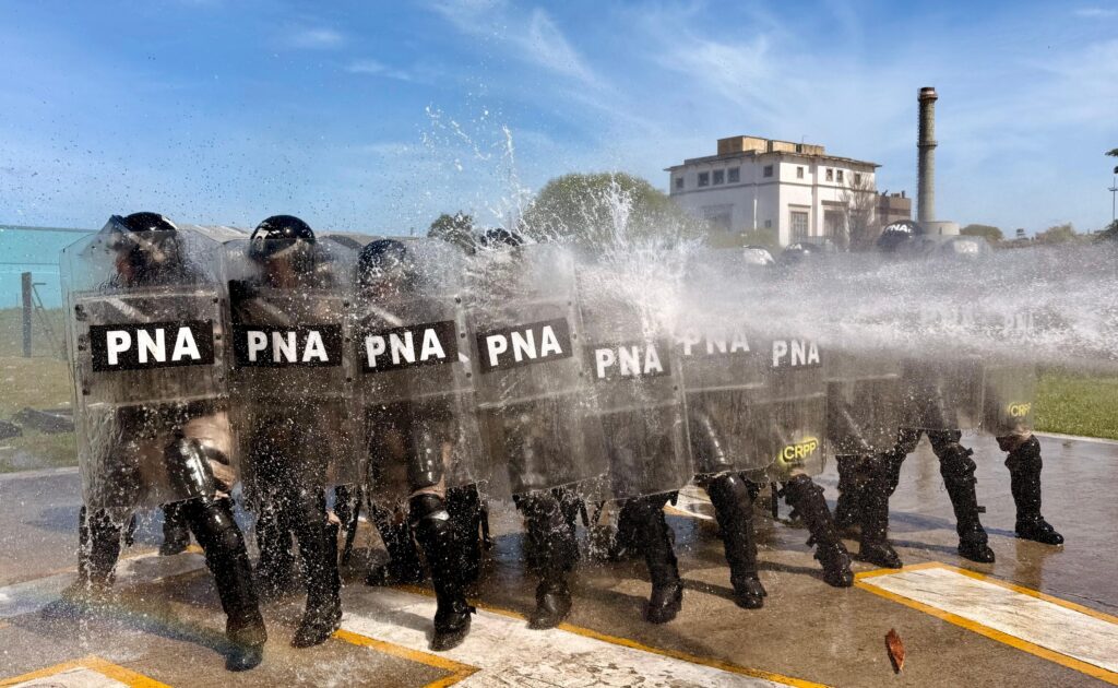 Mar del Plata: personal de Prefectura se capacitó como operador de escudos