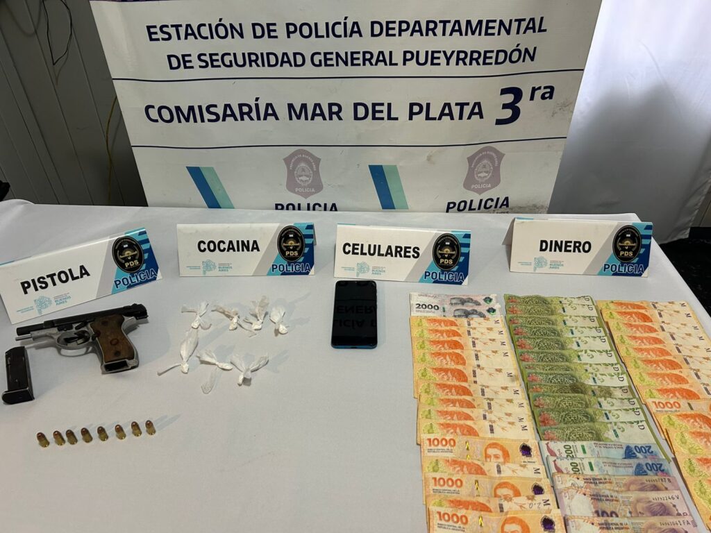 Intentó escapar de la policía pero no pudo: estaba armado y con envoltorios de estupefacientes listos para comercializar