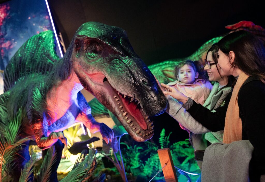 Con dinosaurios, dragones y el Mundo Jurásico llega la propuesta más épica del verano