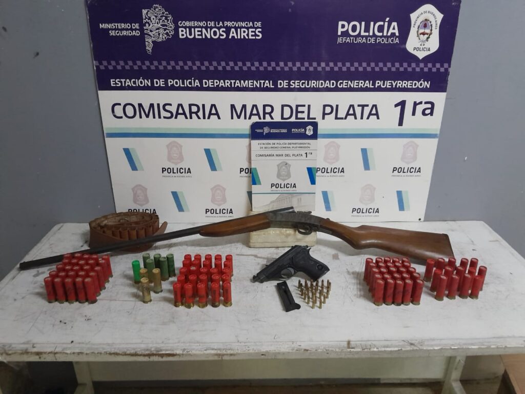 Le allanaron la casa y tenía un arsenal