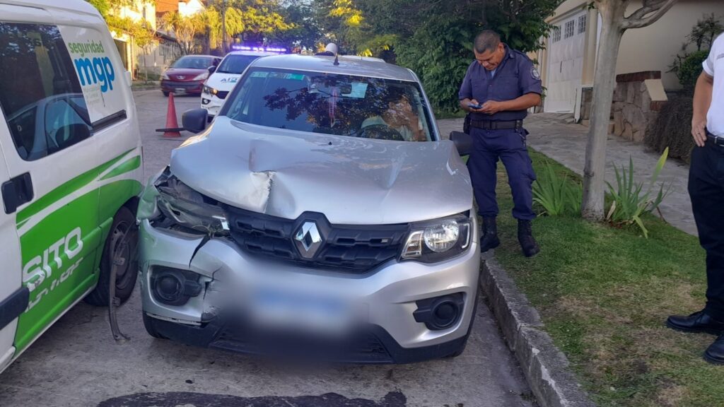 Borracho y sin seguro, chocó y escapó: ocurrió a las siete de la tarde