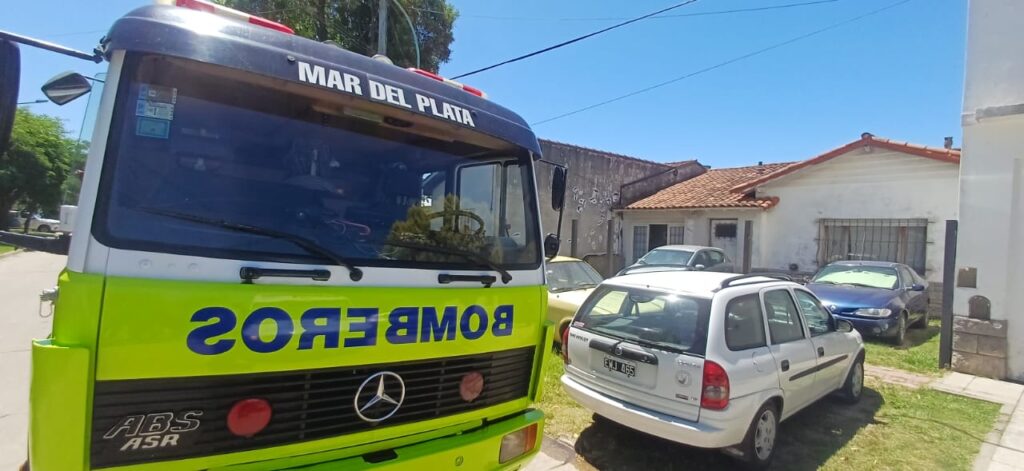Los bomberos no tienen descanso: se incendio un galpón y una mujer llegó inconsciente al HIGA