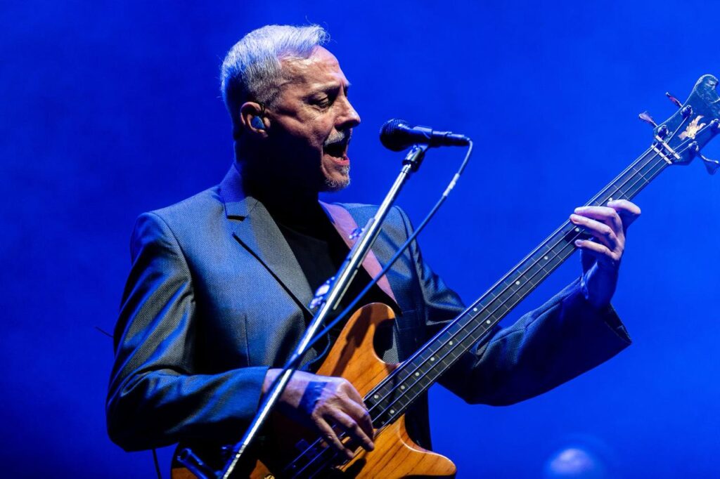 Pedro Aznar propone “Una noche entre amigos”