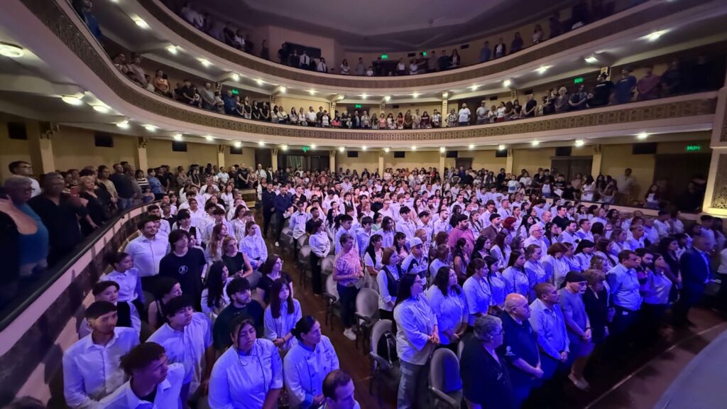 Egresaron más de 600 alumnos del Centro de Formación Laboral de UTHGRA Mar del Plata