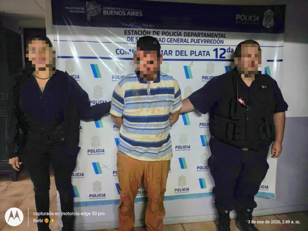 Le robaron unos vecinos mientras los había ido a denunciar