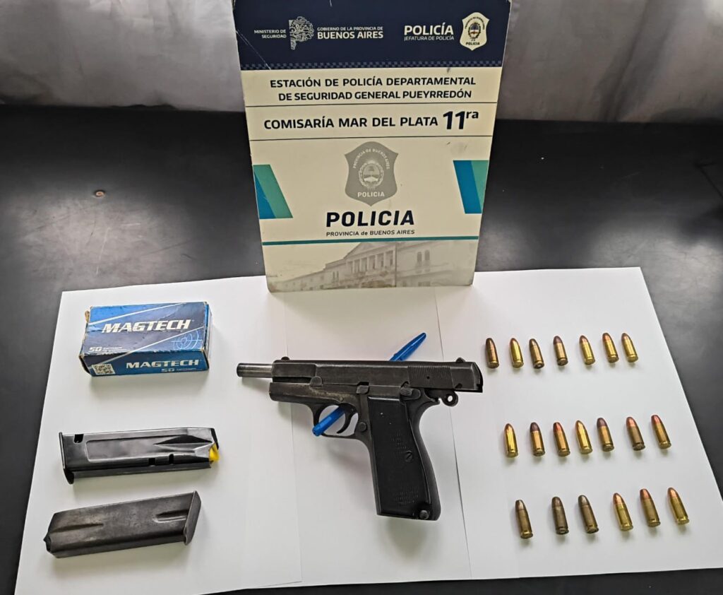 Se presentó con un arma en una plaza, comenzó a amenazar de muerte a un sujeto y lo allanaron