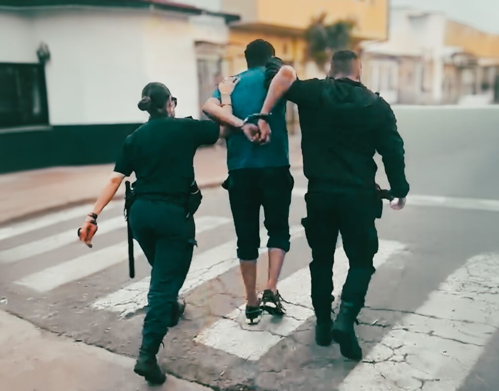 La Patrulla Municipal intervino ante trapitos que estaban acampando en la vía pública