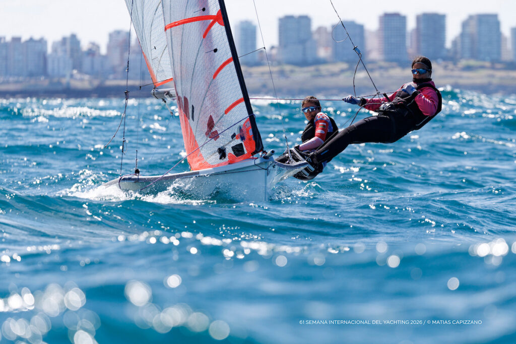 El semillero de la vela mundial invade las aguas de Mar del Plata