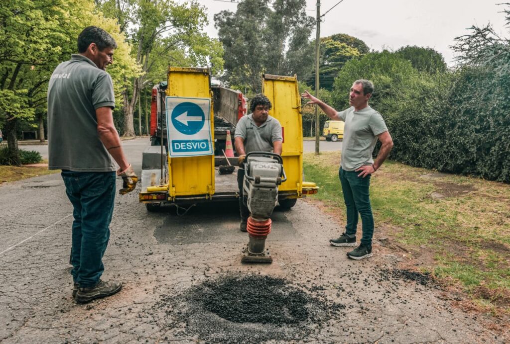 Bacheo express sigue recorriendo la ciudad: en qué zonas están trabajando