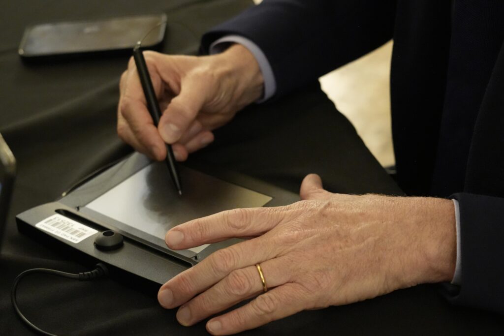 El Gobierno nacional presentó el nuevo DNI electrónico y cambios en el pasaporte argentino