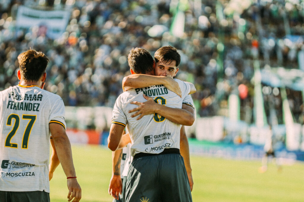 Copa Argentina: Aldosivi goleó a San Miguel y sigue en carrera