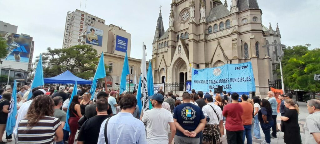 Masivo encuentro en Mar del Plata en contra de la reforma laboral: «Es un verso y destruye a los trabajadores»