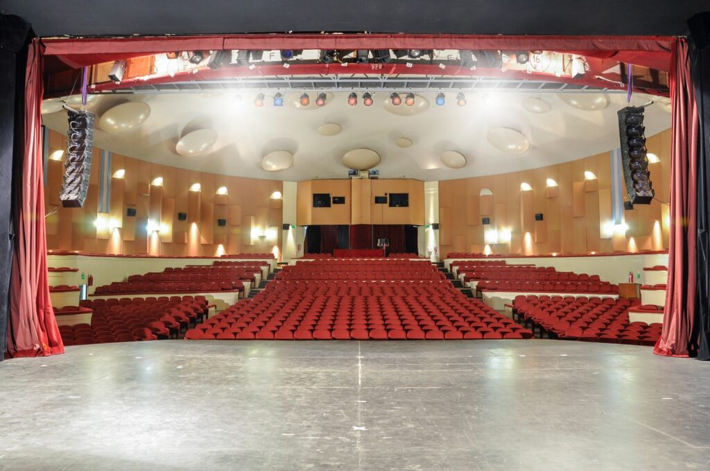 Atención: suspenden y reprograman funciones en el Auditorium por el paro general