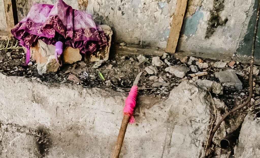 Desalojaron una construcción abandonada tomada por dos sujetos: secuestraron un arma tumbera