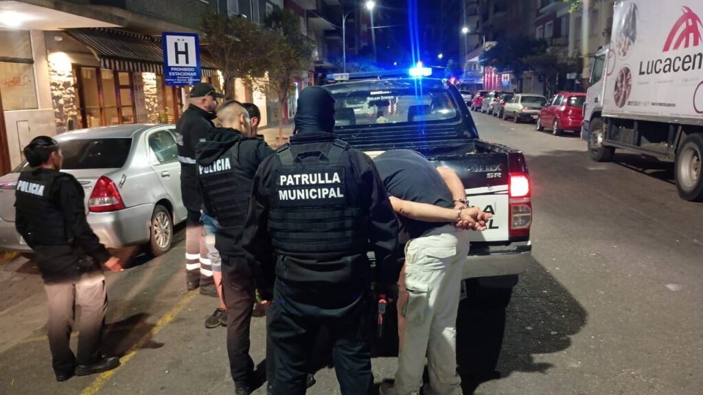 De no creer: tenía arresto domiciliario y salió a robar en un comercio del centro