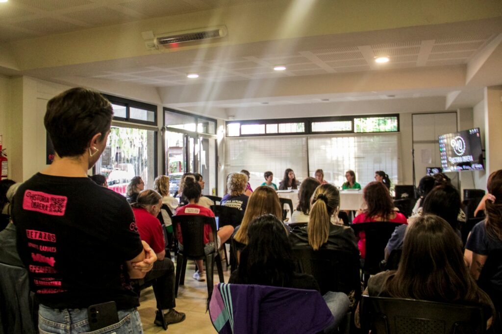 Abren capacitaciones y talleres gratuitos del Programa Educativo Barrial: desde manipulación de alimentos hasta comunicación